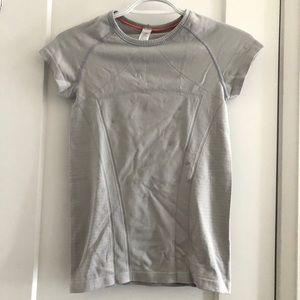 Ivivva T-Shirt in greyish blue
